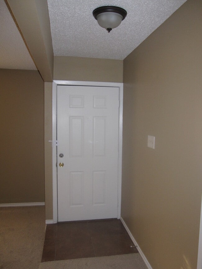 2805 W Ferndale Ln in Grand Prairie, TX - Building Photo - Building Photo