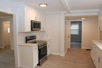 8 Sunset Rd in Wayland, MA - Building Photo - Building Photo