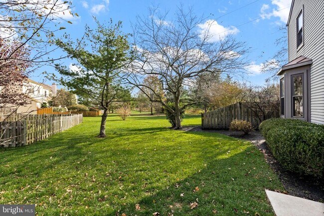 44 Burgundy Dr in Evesham, NJ - Building Photo - Building Photo