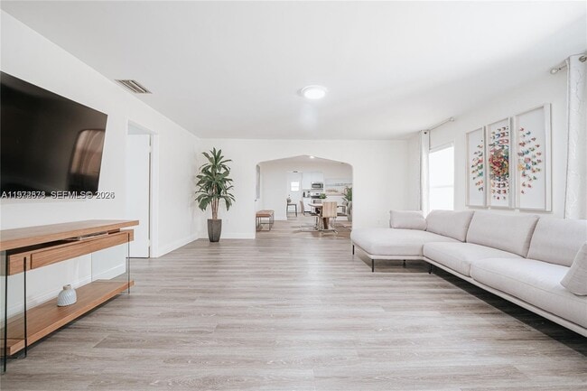 property at 11080 Peachtree Dr