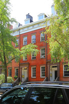 410 W 20th St in New York, NY - Building Photo
