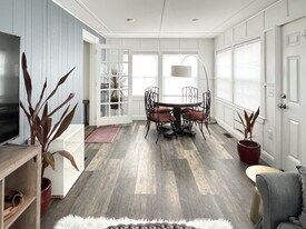 12 Lincoln St, Unit Apt 1 in Newport, RI - Building Photo