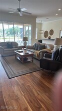 10356 White Palm Way in Ft. Myers, FL - Foto de edificio - Building Photo