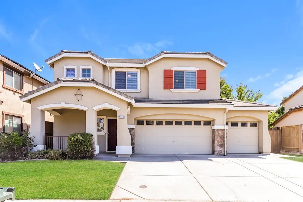 1346 La Guardia Cir in Lincoln, CA - Building Photo