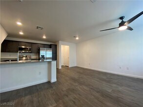 2624 Blazing Blue Ave in North Las Vegas, NV - Building Photo - Building Photo