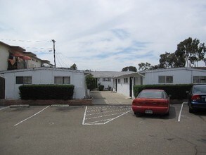 Stardust Apartments in Chula Vista, CA - Foto de edificio - Building Photo