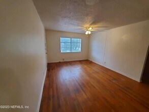 2305 Myra St-Unit -3 in Jacksonville, FL - Building Photo - Building Photo