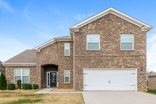 580 Smoky Mountains Dr, Unit 310 in Gallatin, TN - Building Photo