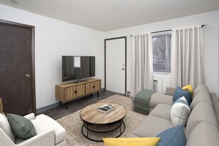 The Place at Lake Elmo in Billings, MT - Building Photo