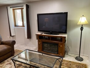 8989 42nd St N in Lake Elmo, MN - Building Photo - Building Photo