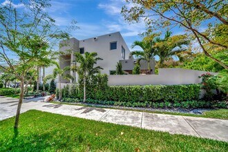 544 N Victoria Park Rd in Fort Lauderdale, FL - Building Photo - Building Photo