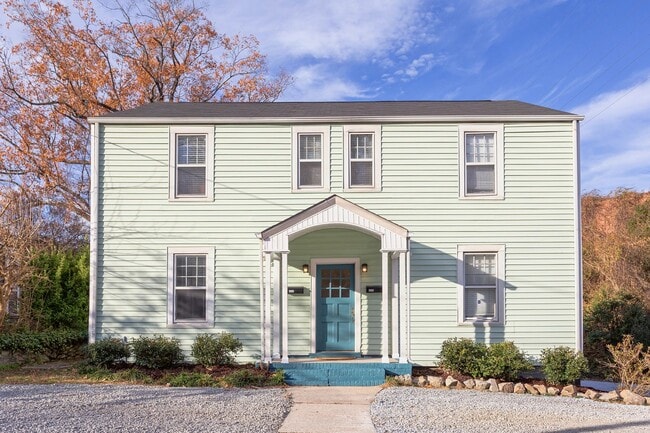 property at 608 W Club Blvd