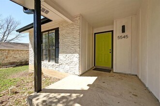 5545 Pine Pl in Austin, TX - Building Photo - Building Photo