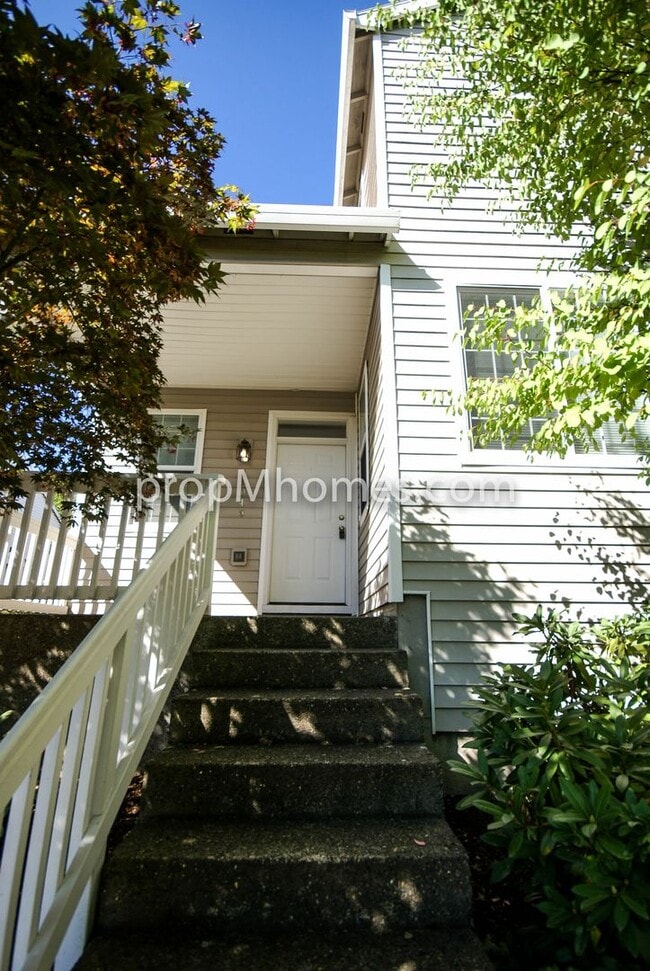 property at 15045 SE Elm Park Dr