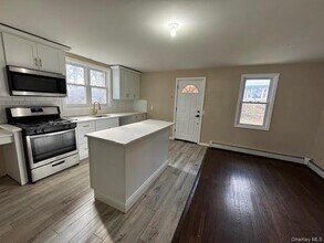 177 Riley Rd in New Windsor, NY - Building Photo - Building Photo