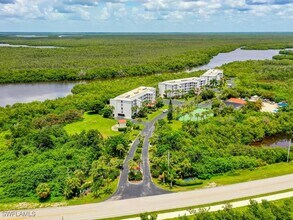 200 Stevens Landing Dr in Marco Island, FL - Building Photo - Building Photo