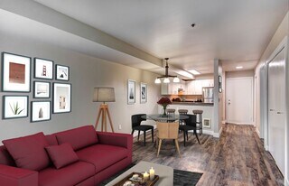 Elliott Pointe Apartments in Seattle, WA - Building Photo
