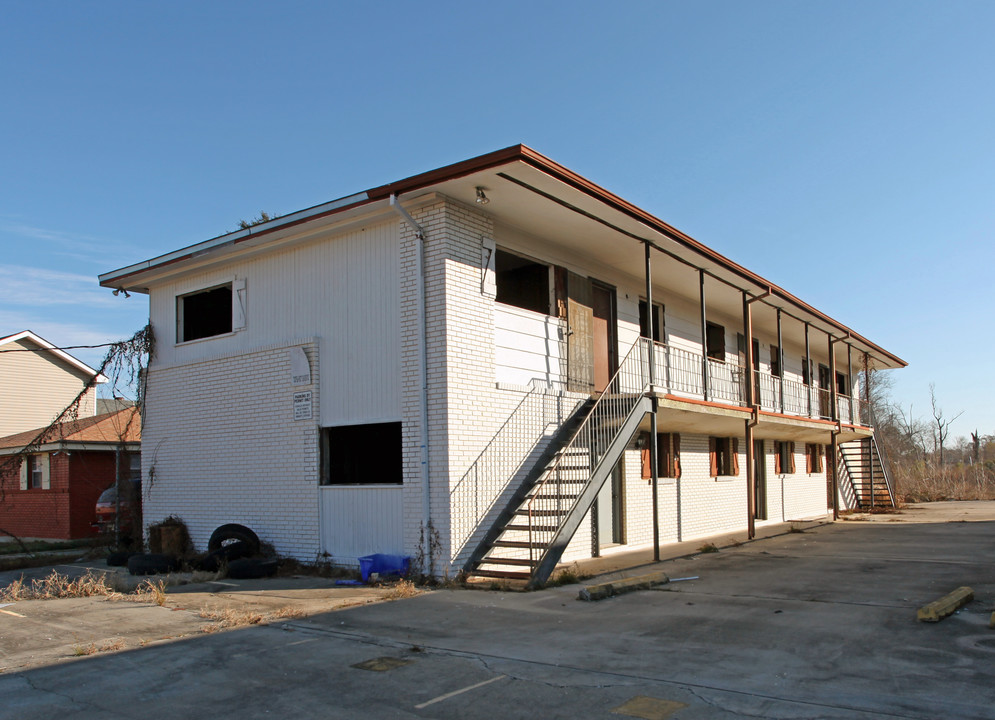 4445 Wilson Ave in New Orleans, LA - Foto de edificio