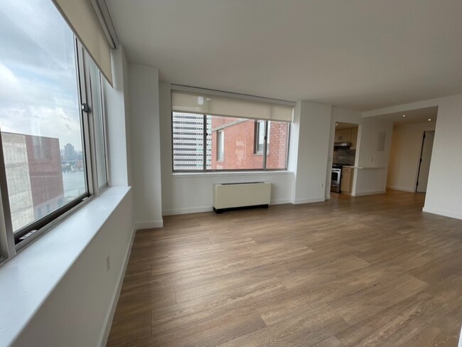 32 Cliff St in New York, NY - Building Photo - Building Photo