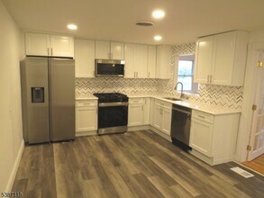84 Corabelle Ave in Lodi, NJ - Building Photo - Building Photo