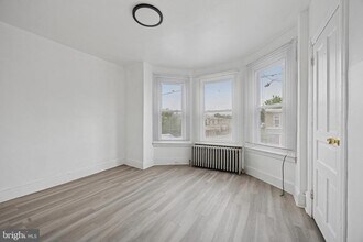 6111 Pine St in Philadelphia, PA - Building Photo - Building Photo