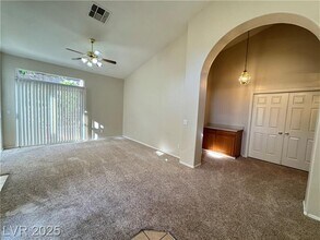 9833 Panorama Cliff Dr in Las Vegas, NV - Building Photo - Building Photo