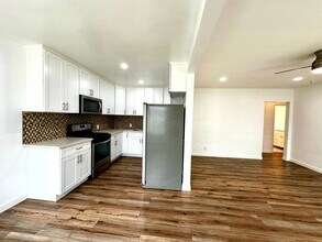5721-5723 Tilden Ave in Los Angeles, CA - Building Photo - Building Photo