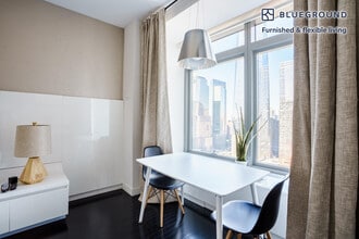 123 Washington St in New York, NY - Building Photo - Building Photo