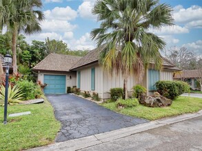 1901 Coquina Way in Coral Springs, FL - Building Photo - Building Photo