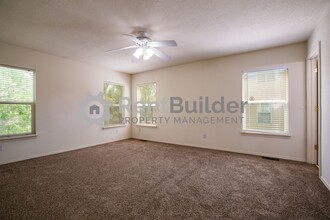 2101 Altura Verde Ln NE in Albuquerque, NM - Building Photo - Building Photo