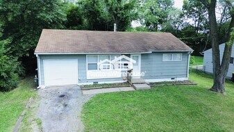 11413 Eastern Ave in Kansas City, MO - Building Photo