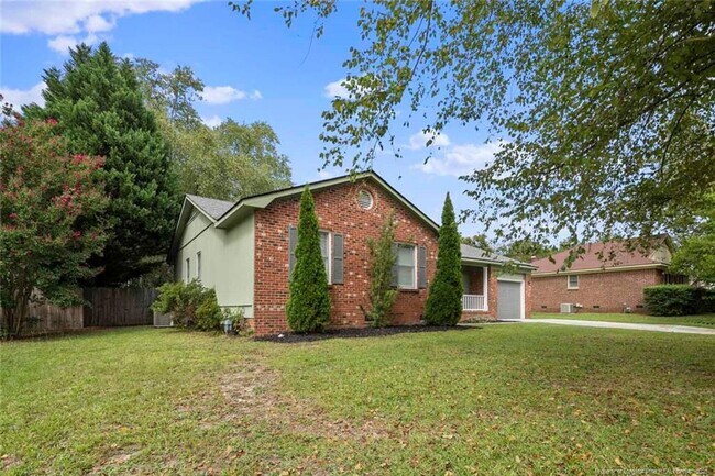 5812 Rivercroft Rd in Fayetteville, NC - Building Photo - Building Photo