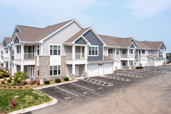 The Bluffs in Romeoville, IL - Building Photo - Building Photo