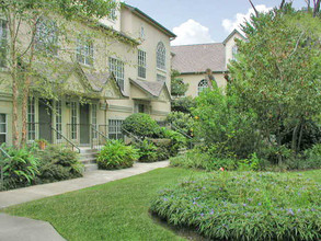 Plaza At River Oaks in Houston, TX - Building Photo - Building Photo