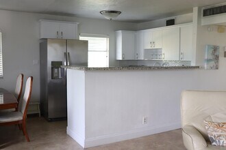 1 Valencia A in Delray Beach, FL - Building Photo - Building Photo