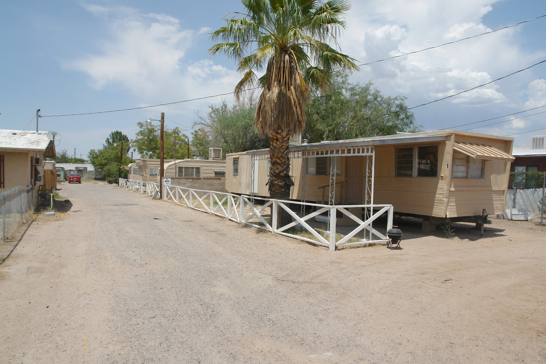 1454 W Kilburn St in Tucson, AZ - Building Photo