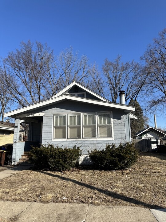 1114 22nd Ave in Rockford, IL - Building Photo