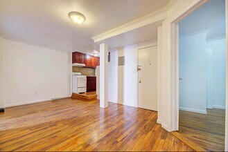 205 E 4th St-Unit -1 in New York, NY - Building Photo - Building Photo