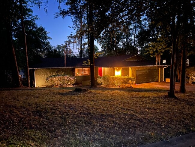 2901 SW 1st Ave in Gainesville, FL - Building Photo - Building Photo