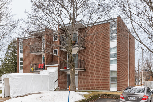 4161 Du Barrage St in Lévis, QC - Building Photo - Building Photo