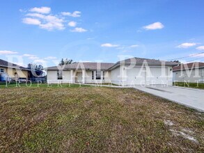 4304 12th St W in Lehigh Acres, FL - Building Photo - Building Photo