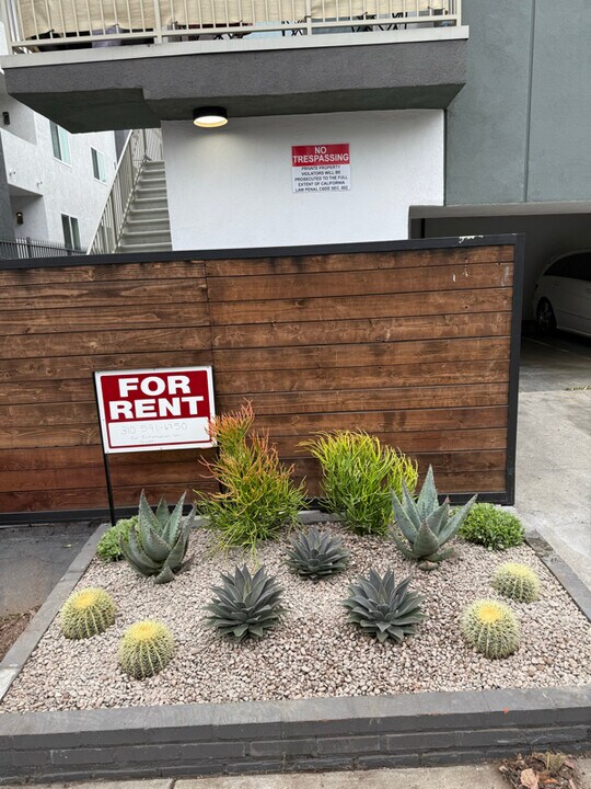 3337 S Durango Ave in Los Angeles, CA - Building Photo