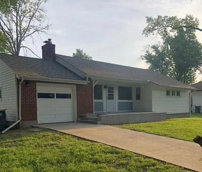 property at 113 Woodland Rd