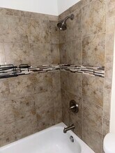 2728 N Hampden Ct in Chicago, IL - Building Photo - Building Photo