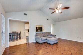 4204 Glen Hollow Cir in Arlington, TX - Building Photo - Building Photo