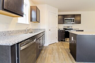 240 Wahoo Cir in Irmo, SC - Building Photo - Building Photo