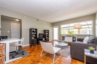 350 S Shore Dr in Miami Beach, FL - Building Photo - Building Photo