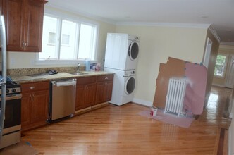 37 Edgar Ave, Unit #2 in Somerville, MA - Building Photo - Building Photo