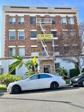 Natural Light Studio in Koreatown - Utilit in Los Angeles, CA - Building Photo - Building Photo