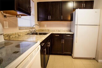 416 Lakeside Dr in Margate, FL - Building Photo - Building Photo